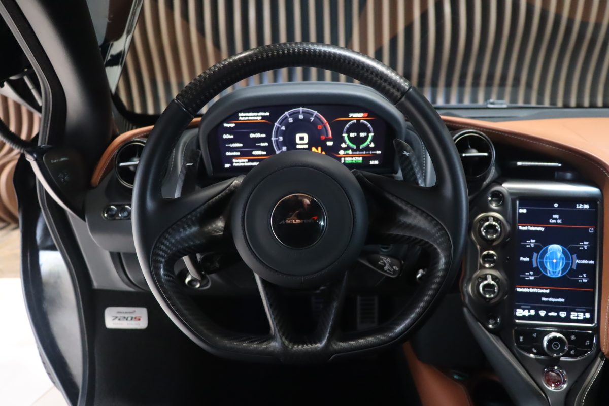 9 9