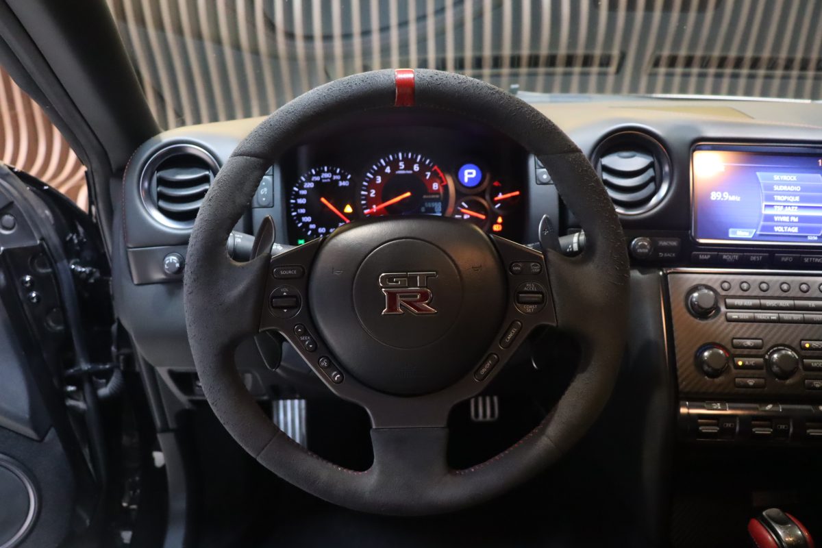 9 9