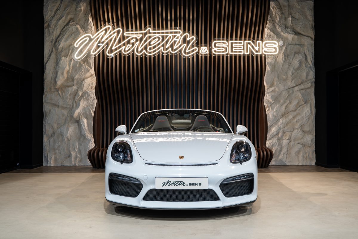 3 3